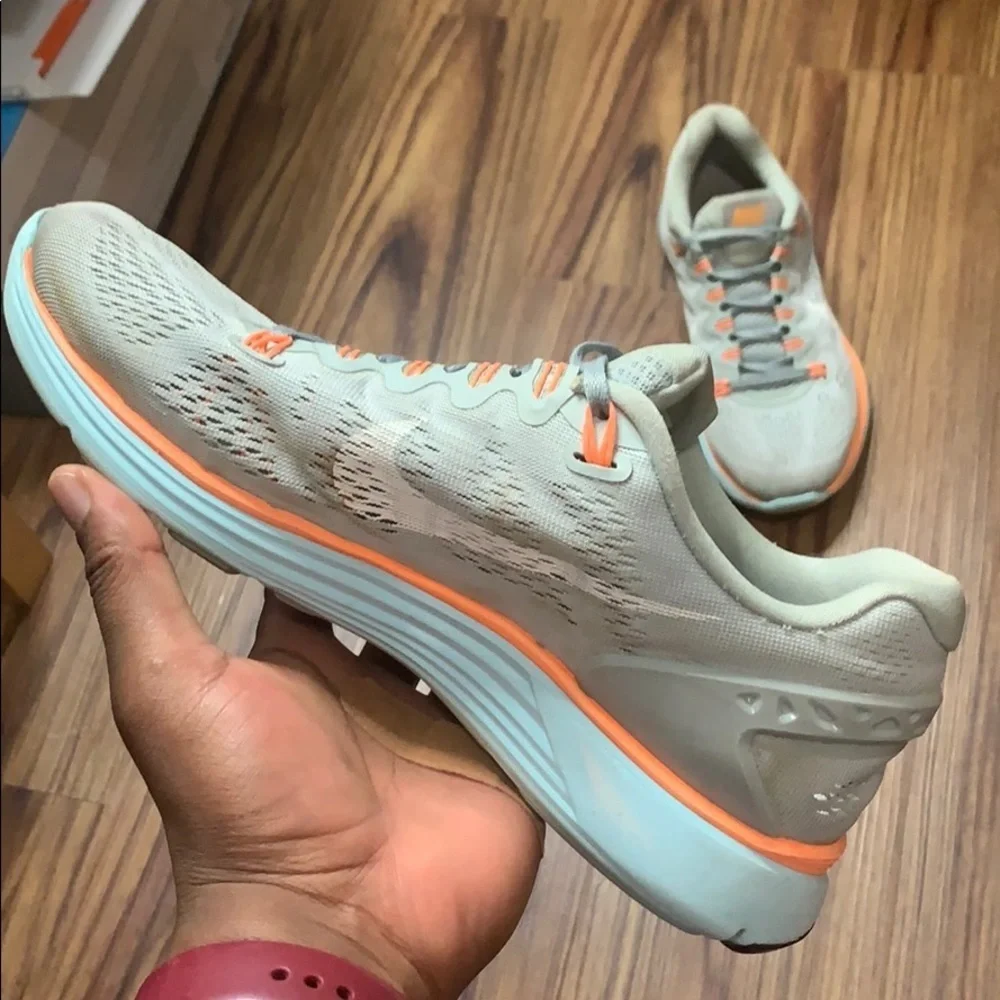 Nike women athletic